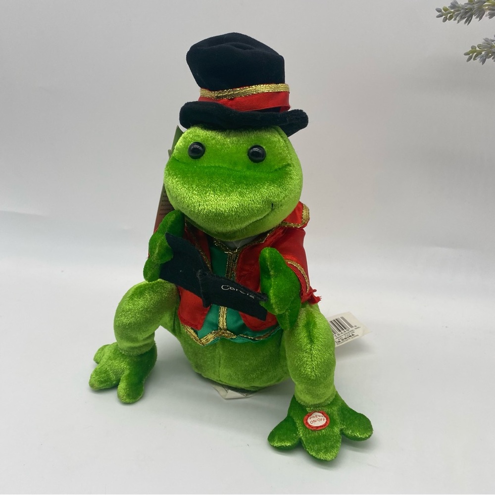 Grammy frog singing Carol Fa Là Là in green and working condition